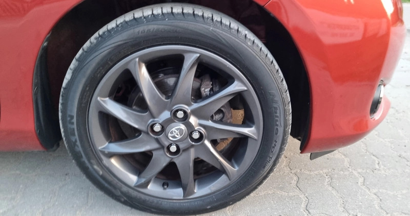 Toyota Yaris cena 30900 przebieg: 148000, rok produkcji 2011 z Sławno małe 466